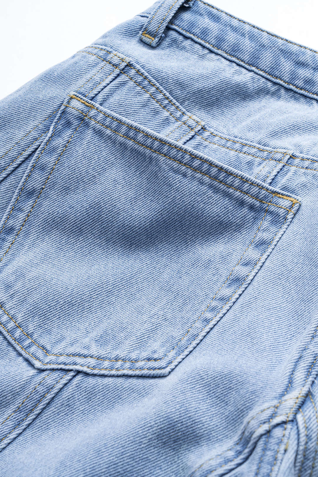 Eduarda – Jeans de corte relajado con bolsillo