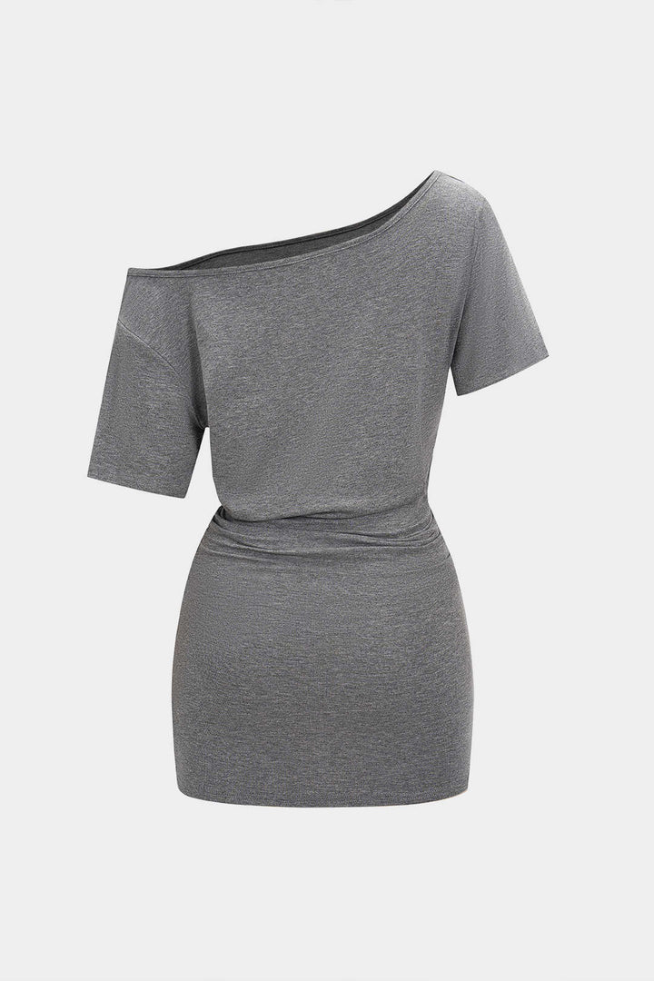 Eva – Mini Vestido de Manga Corta