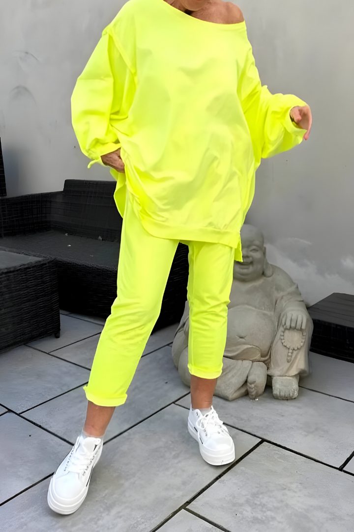 Leonor - Elegancia y Comodidad en un Conjunto de Lounge