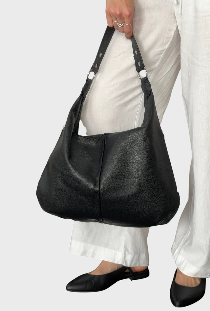 Rafaela – Elegante y Amplio Bolso Cruzado para Portátiles