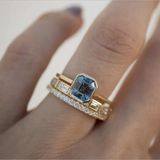 Iris – Conjunto de Anillos Vintage en Oro y Azul Profundo