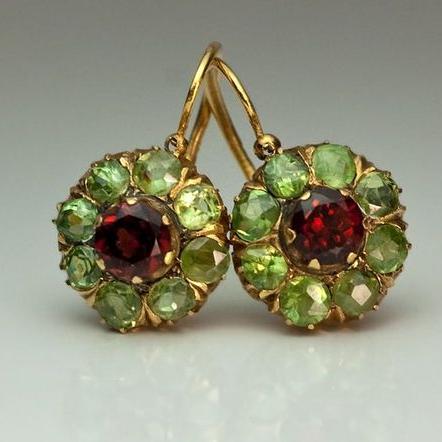 Pendientes Vintage Redondos de Cristal en Verde y Rojo