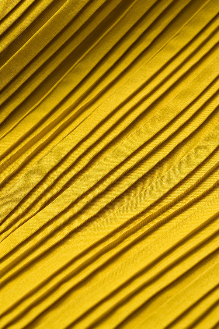 Kris – Vestido corto de diseño asimétrico