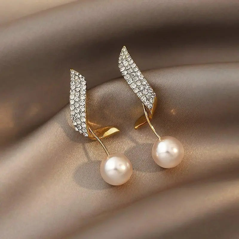 Pendientes de Oro con Perlas Elegantes