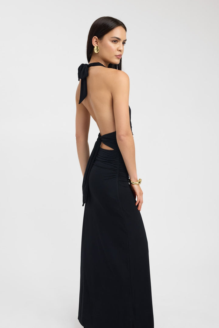 Lara – Elegante vestido maxi con profundo escote en V