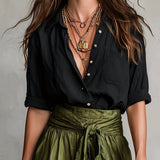 Vanessa - Camiseta Negra y Falda Midi en Verde Oliva