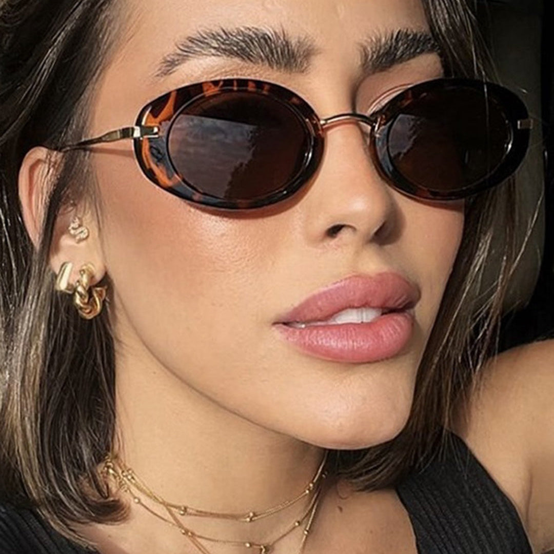 Blanca - Gafas de sol en forma ovalada