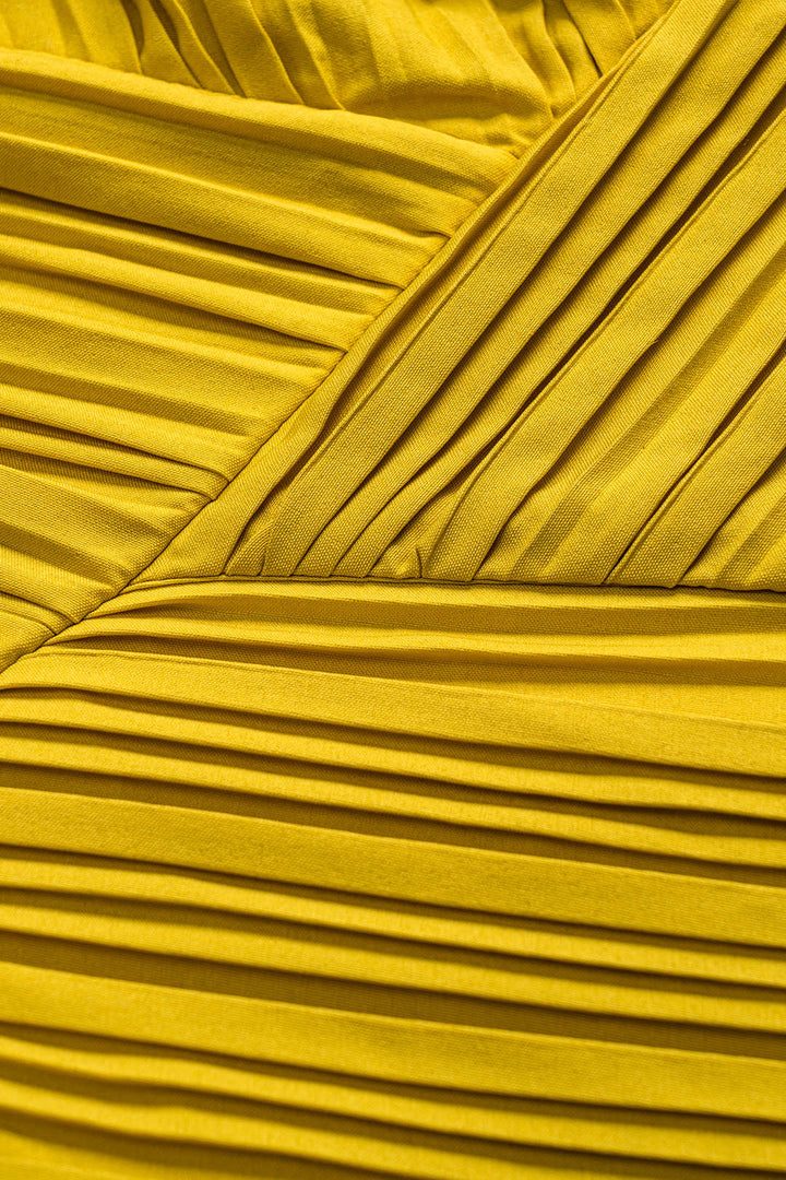 Kris – Vestido corto de diseño asimétrico