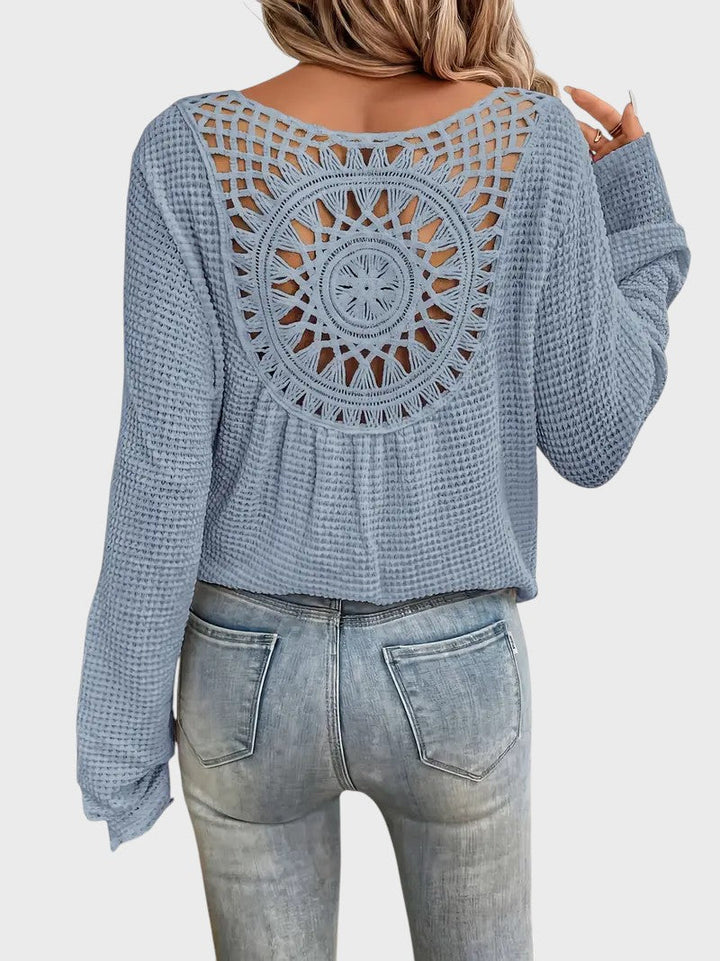 Andreia – Blusa Elegante con Diseño en V y Detalles Exclusivos