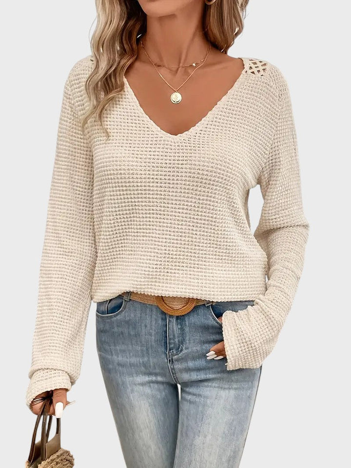 Andreia – Blusa Elegante con Diseño en V y Detalles Exclusivos