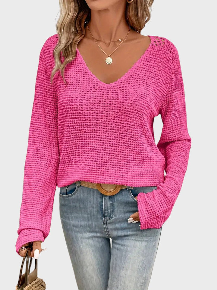 Andreia – Blusa Elegante con Diseño en V y Detalles Exclusivos