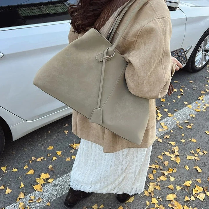 Sara – Elegante y Amplio Bolso